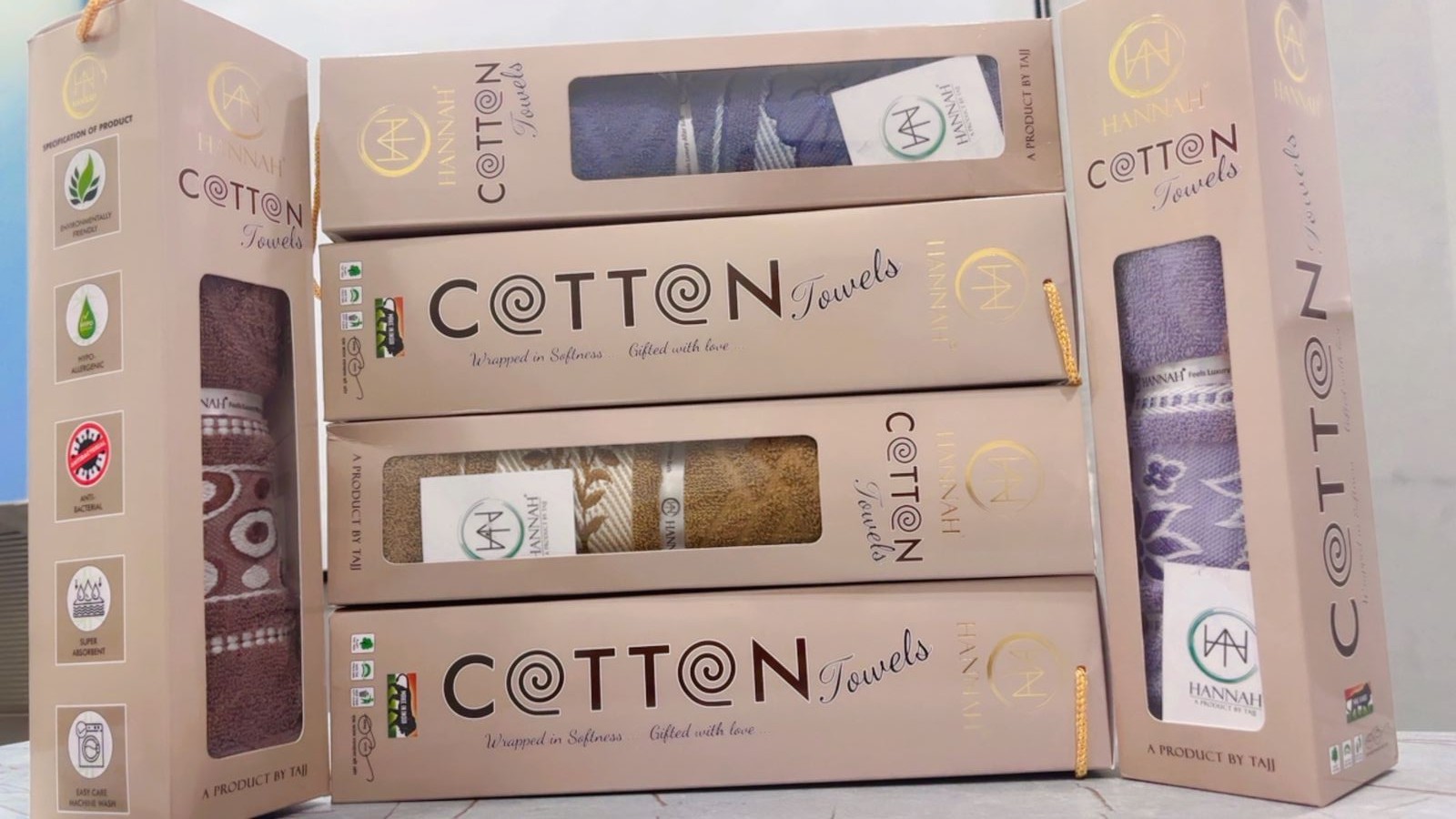 Banana Jacquard Bath Towel Hover